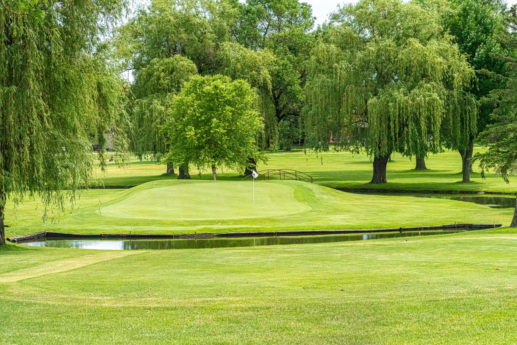 hole 10